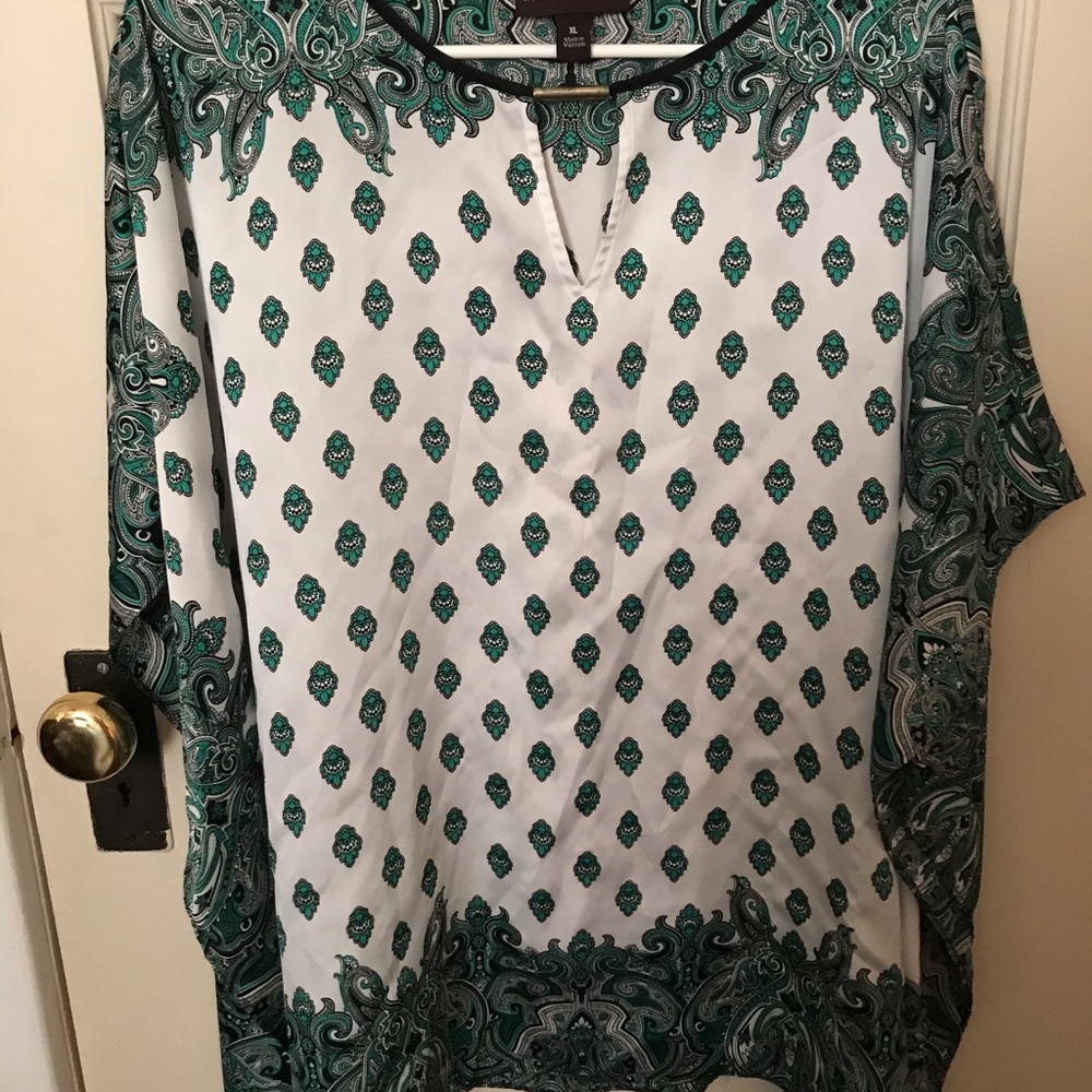 Beautiful Dana Buchman XL blouse